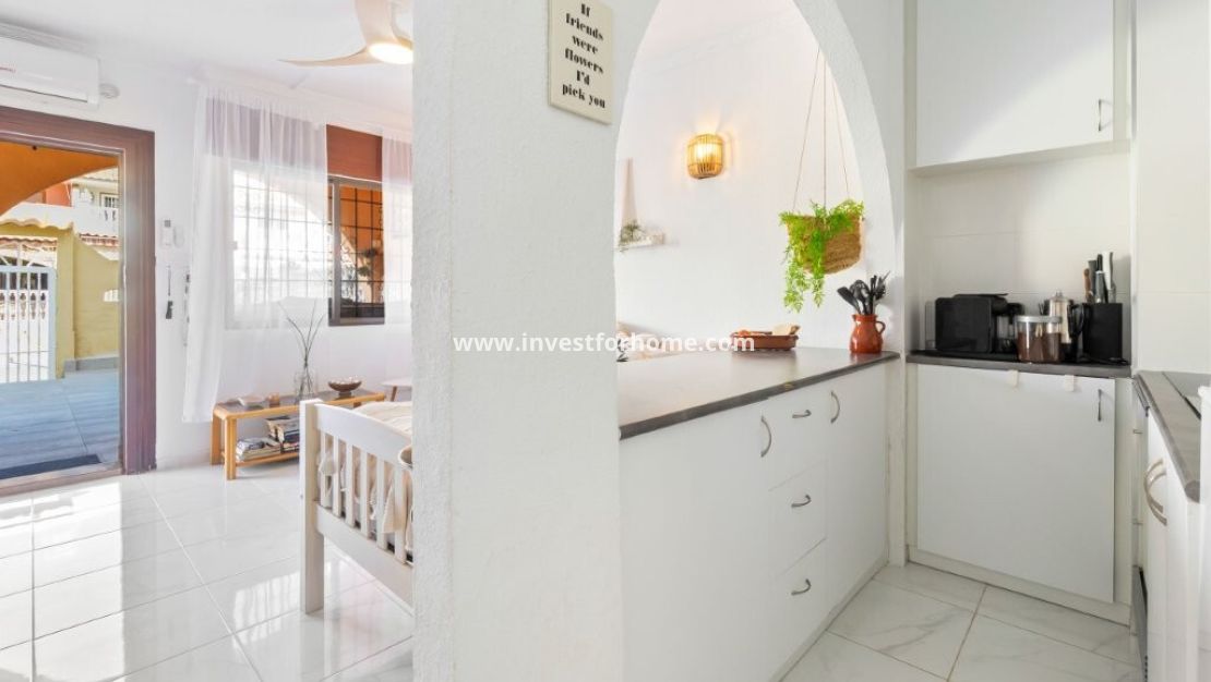 Försäljning - Lägenhet - Torrevieja - La Rosaleda