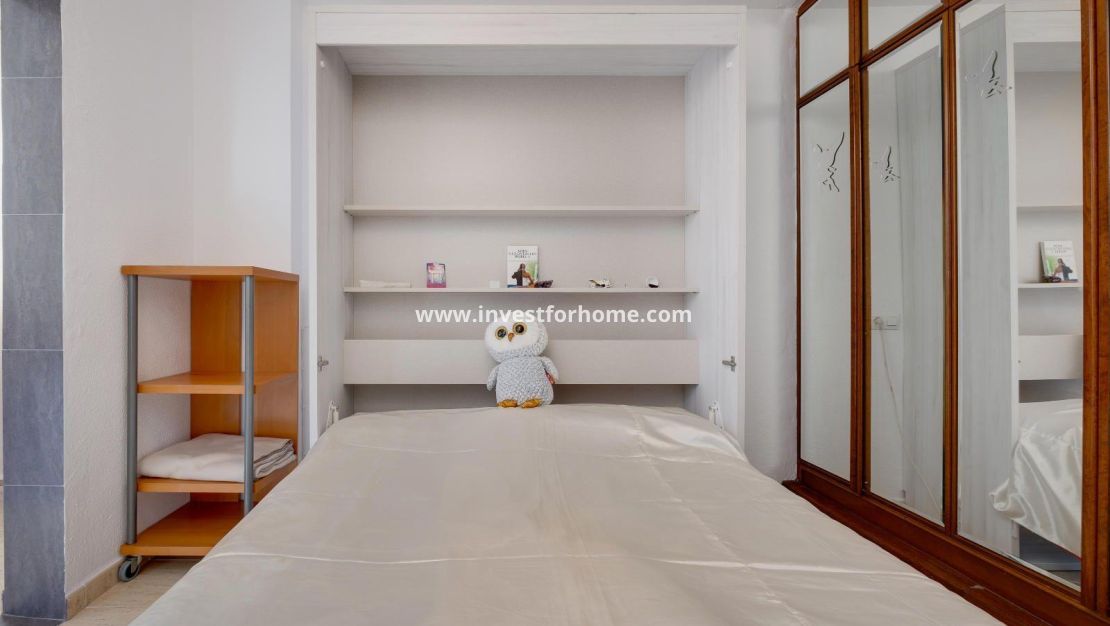 Försäljning - Lägenhet - Torrevieja - La Siesta - El Salado - Torreta