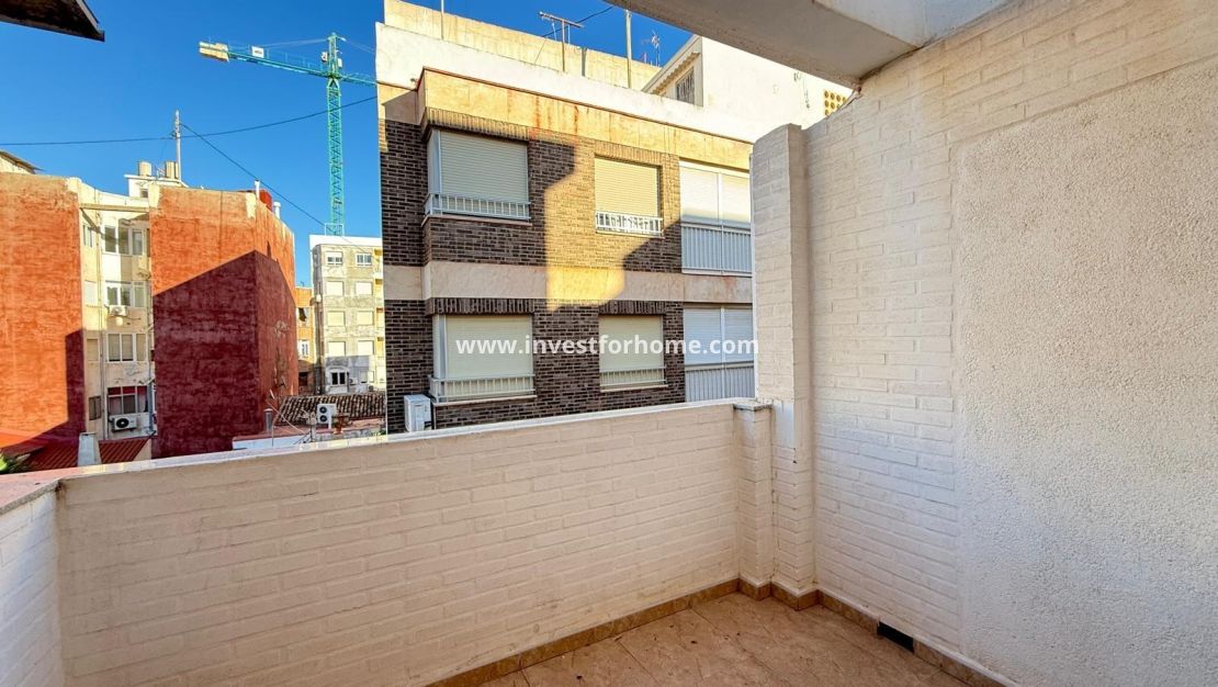 Försäljning - Lägenhet - Torrevieja - Las Piscinas Naturales