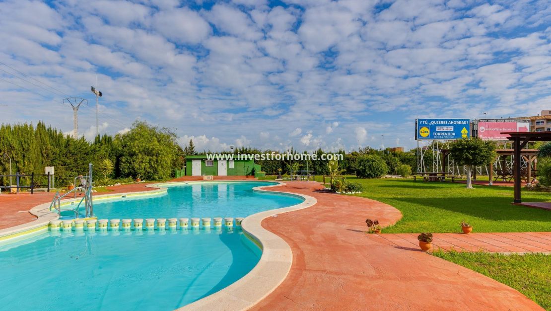 Försäljning - Lägenhet - Torrevieja - Parque Las Naciones