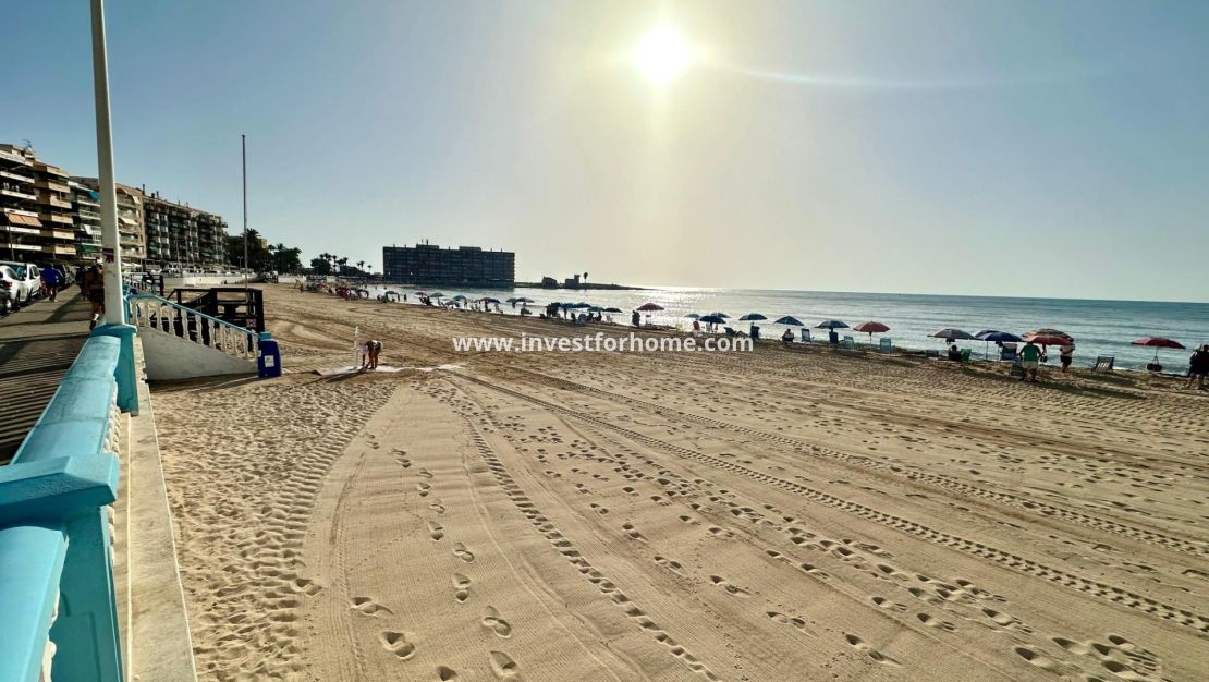 Försäljning - Lägenhet - Torrevieja - Playa de los Locos