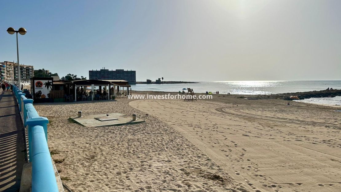 Försäljning - Lägenhet - Torrevieja - Playa de los Locos