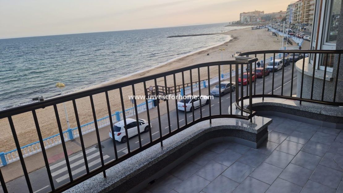 Försäljning - Lägenhet - Torrevieja - Playa de los Locos