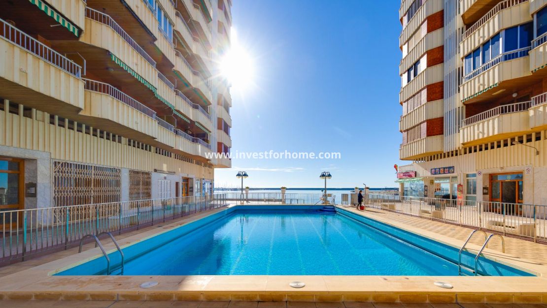 Försäljning - Lägenhet - Torrevieja - Playa del Acequión
