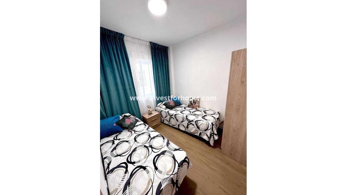 Försäljning - Lägenhet - Torrevieja - Playa del Cura