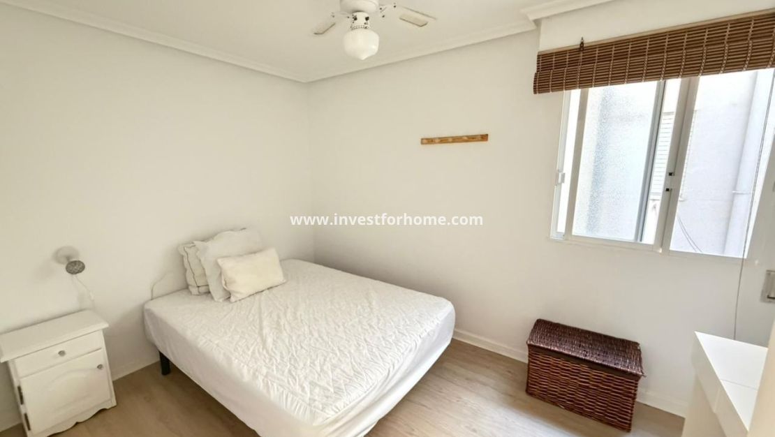 Försäljning - Lägenhet - Torrevieja - Playa del Cura