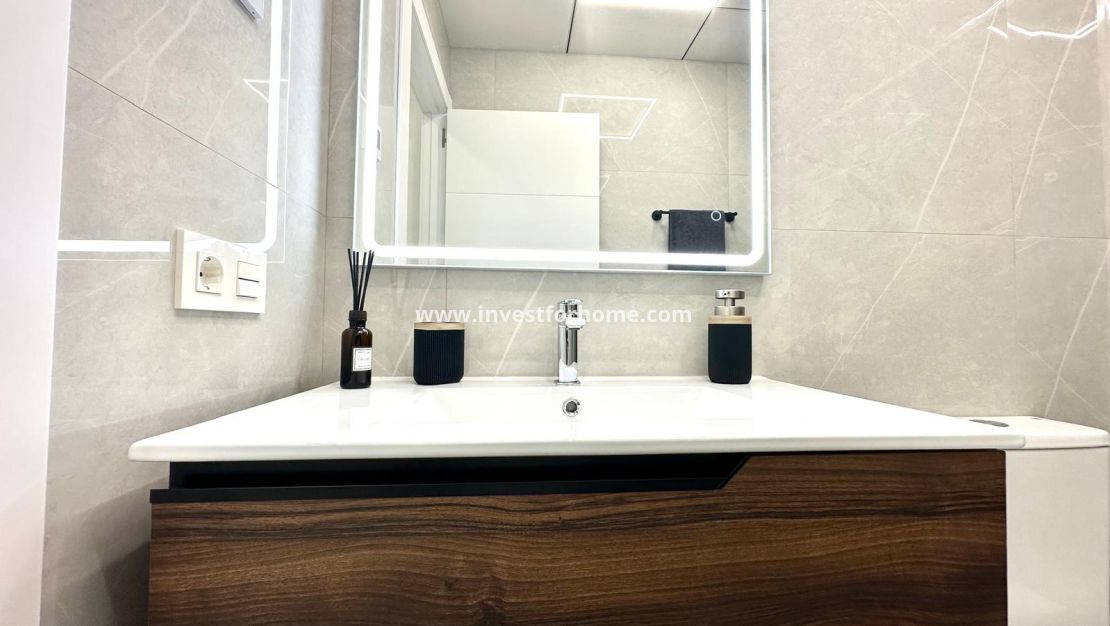 Försäljning - Lägenhet - Torrevieja - Playa del Cura