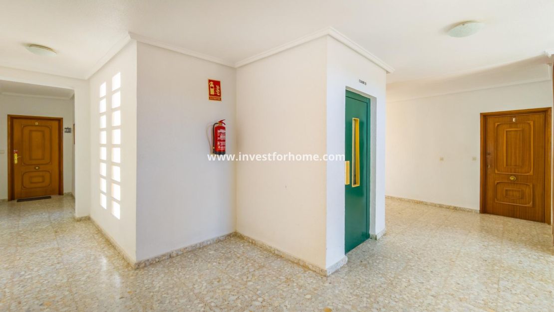 Försäljning - Lägenhet - Torrevieja - Playa del Cura