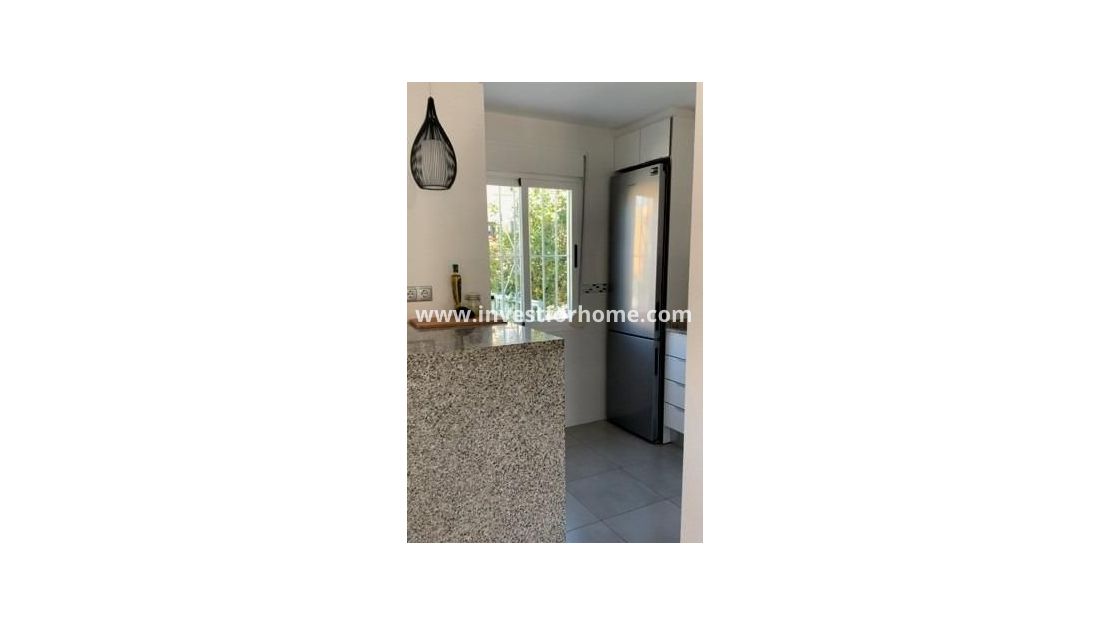 Försäljning - Lägenhet - Torrevieja - Torrelamata - La Mata