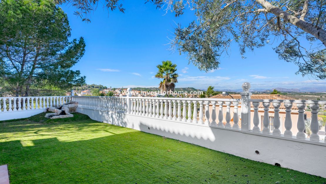 Försäljning - Villa - Ciudad De Las Comunicaciones - Costa Blanca