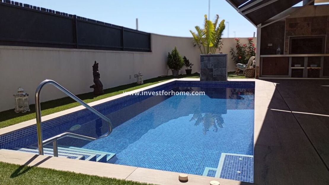 Försäljning - Villa - Daya Nueva - Costa Blanca