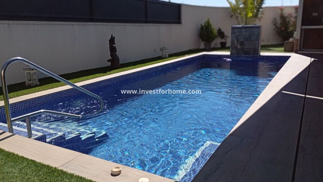 Försäljning - Villa - Daya Nueva - Costa Blanca