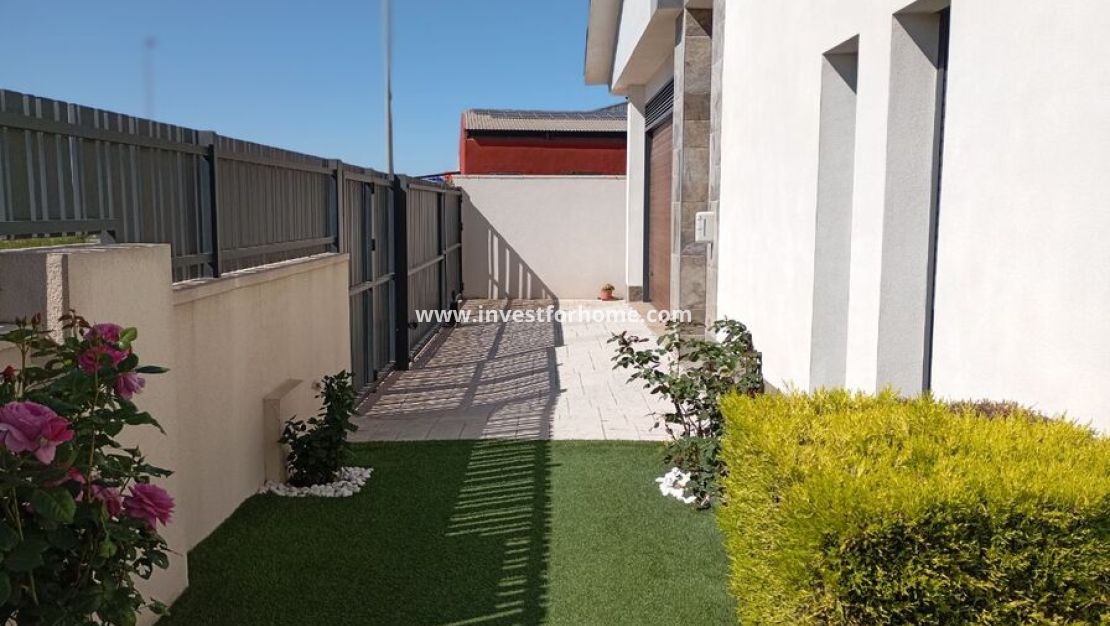 Försäljning - Villa - Daya Nueva - Costa Blanca