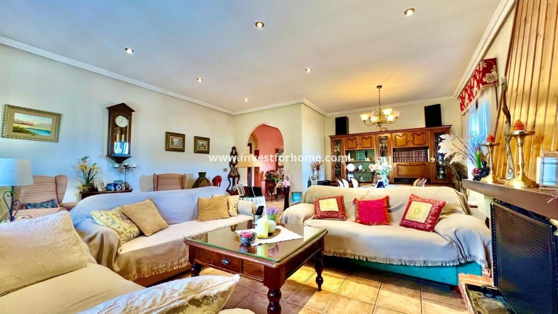 Försäljning - Villa - Daya vieja - Costa Blanca Sur