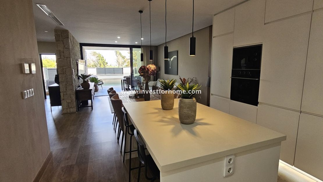 Försäljning - Villa - Dolores - Sector 4