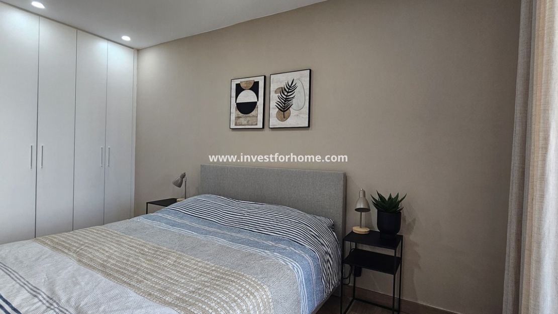 Försäljning - Villa - Dolores - Sector 4