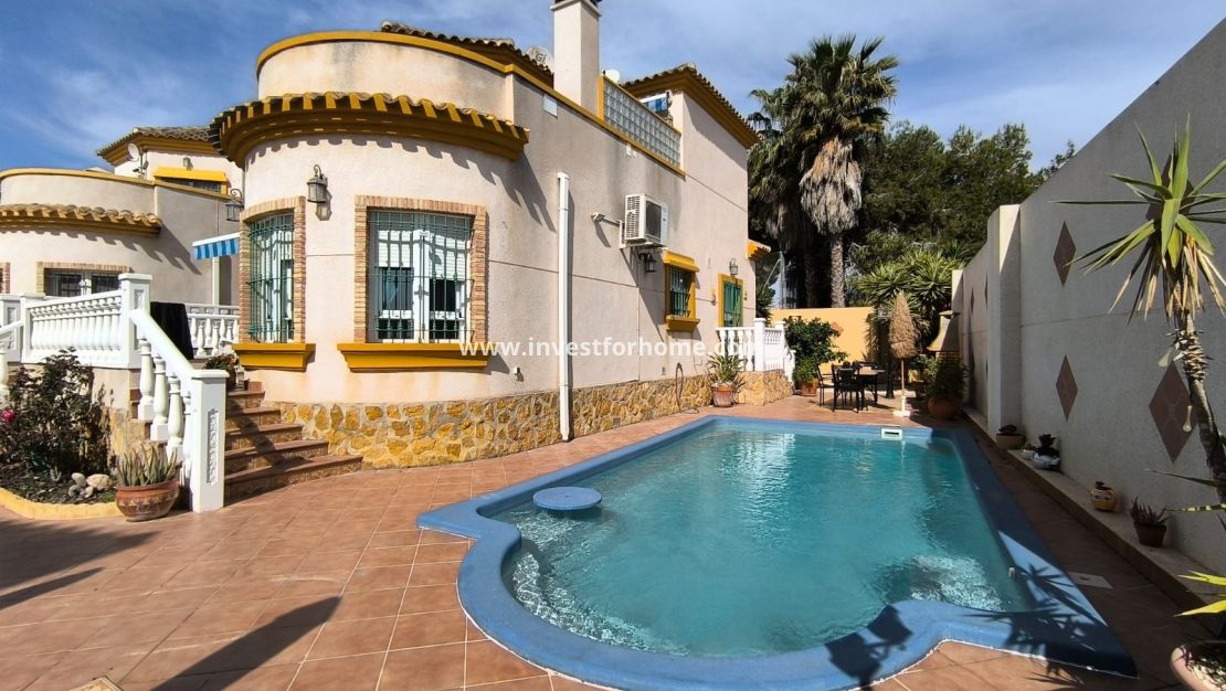 Försäljning - Villa - Guardamar del Segura - Costa Blanca