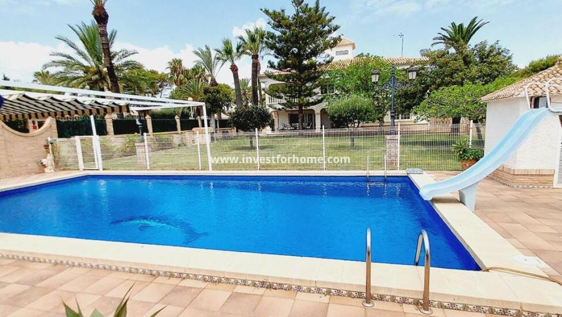 Försäljning - Villa - Orihuela Costa - Cabo Roig