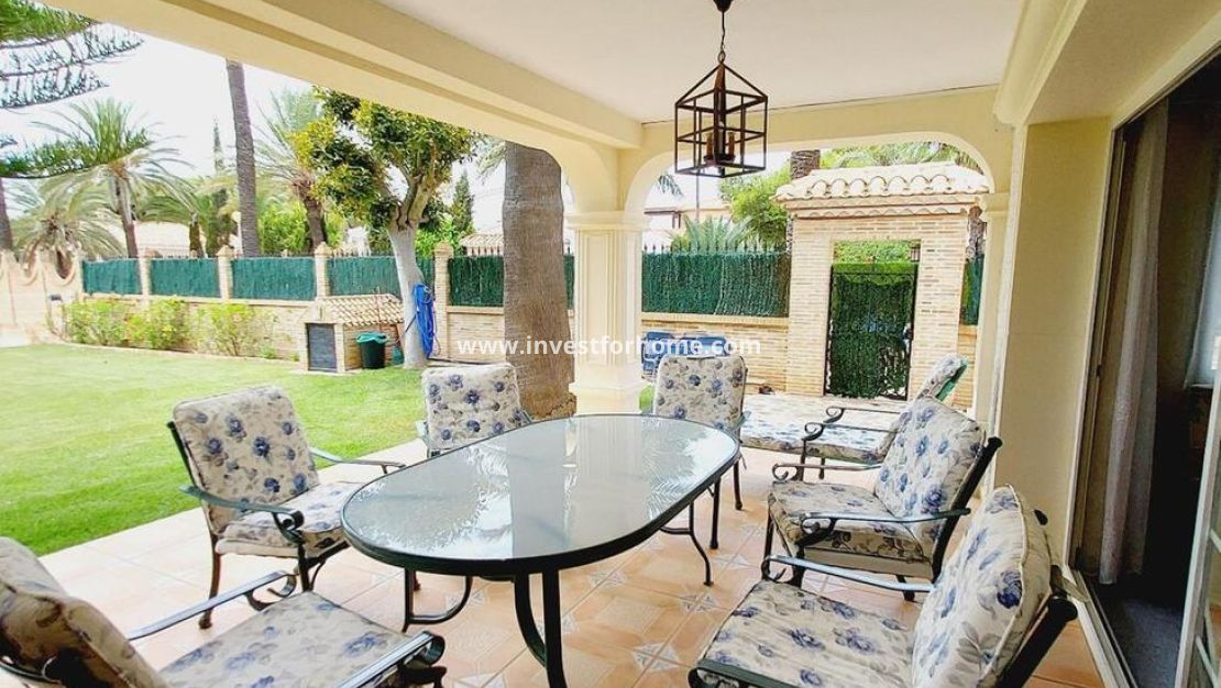 Försäljning - Villa - Orihuela Costa - Cabo Roig