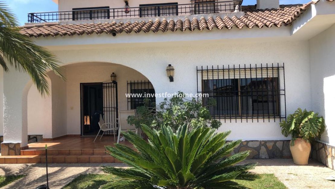 Försäljning - Villa - Orihuela Costa - Cabo Roig