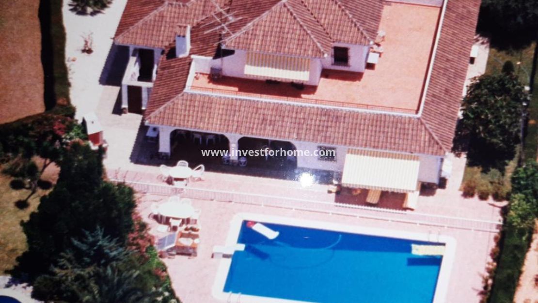 Försäljning - Villa - Orihuela Costa - Cabo Roig