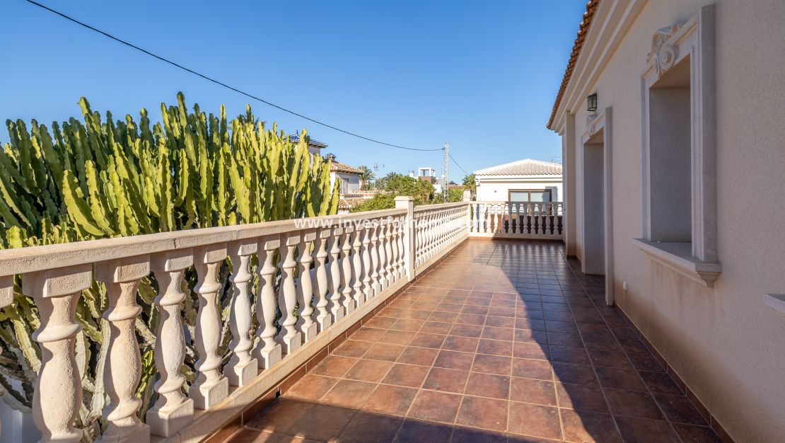 Försäljning - Villa - Orihuela Costa - Cabo Roig