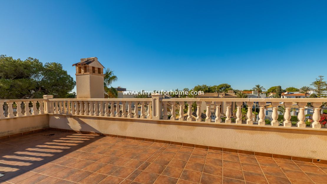 Försäljning - Villa - Orihuela Costa - Cabo Roig