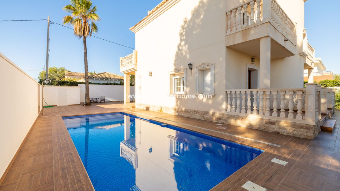 Försäljning - Villa - Orihuela Costa - Cabo Roig