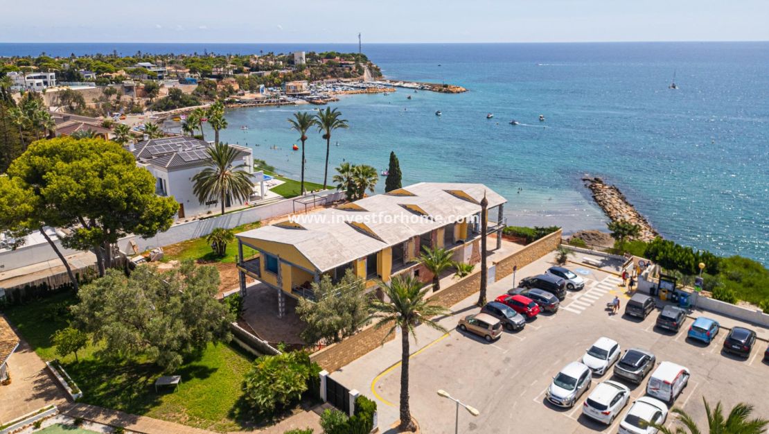 Försäljning - Villa - Orihuela Costa - Cabo Roig