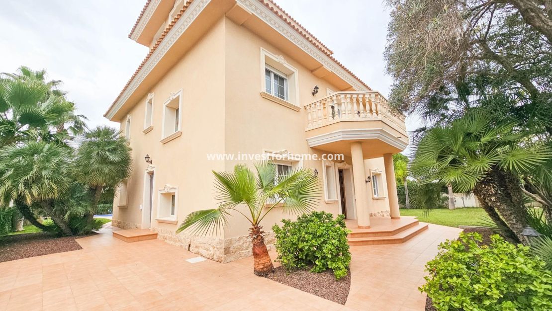 Försäljning - Villa - Orihuela Costa - Cabo Roig