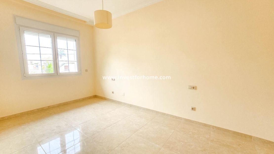 Försäljning - Villa - Orihuela Costa - Cabo Roig