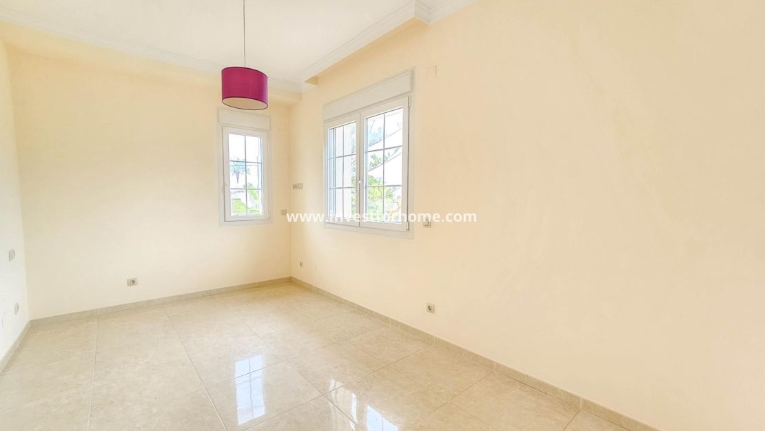 Försäljning - Villa - Orihuela Costa - Cabo Roig