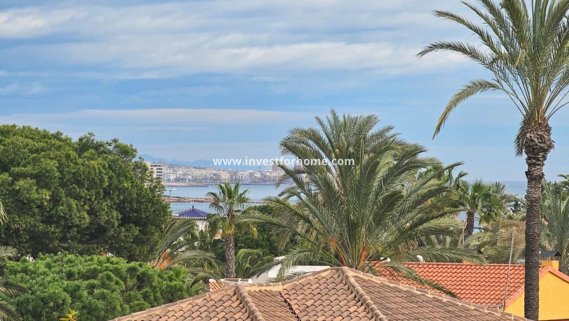 Försäljning - Villa - Orihuela Costa - Cabo Roig