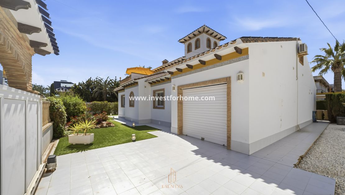 Försäljning - Villa - Orihuela Costa - Cabo Roig