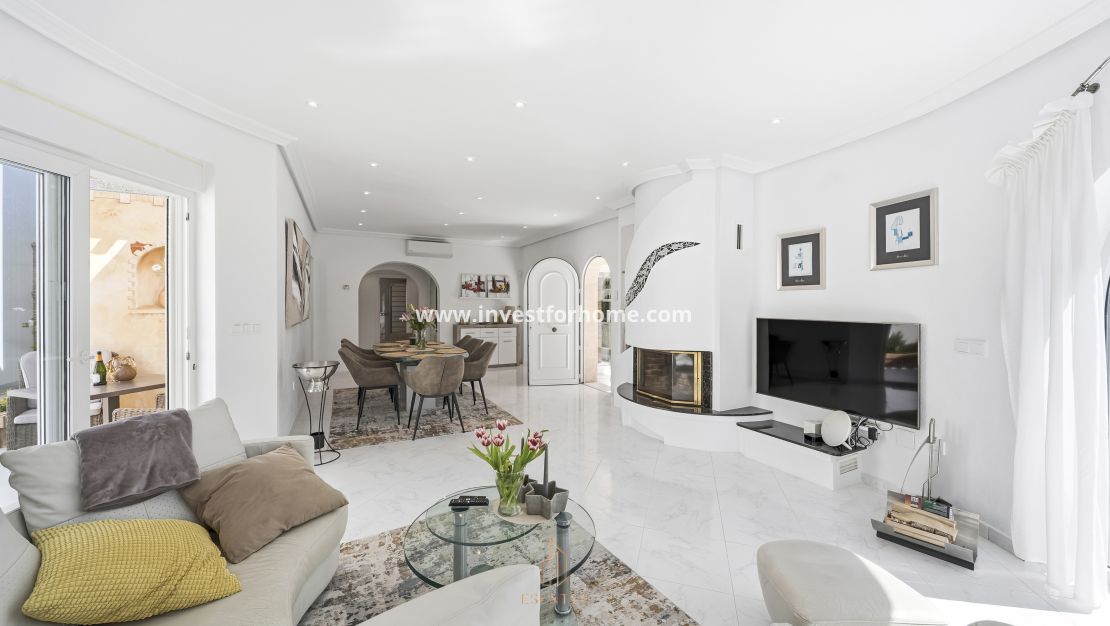 Försäljning - Villa - Orihuela Costa - Cabo Roig