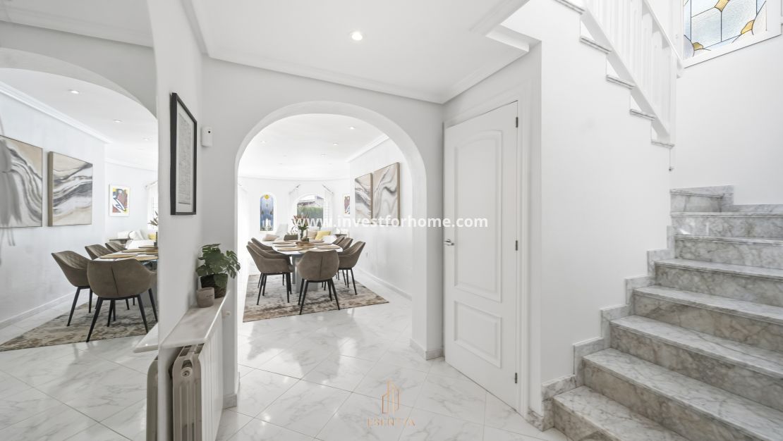 Försäljning - Villa - Orihuela Costa - Cabo Roig