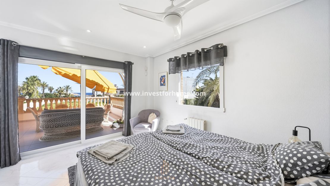 Försäljning - Villa - Orihuela Costa - Cabo Roig