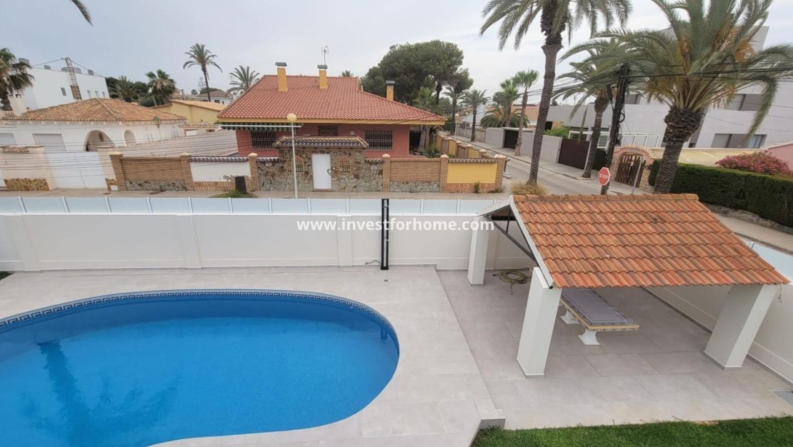 Försäljning - Villa - Orihuela Costa - Cabo Roig