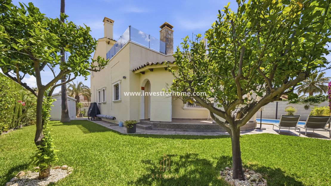 Försäljning - Villa - Orihuela Costa - Cabo Roig