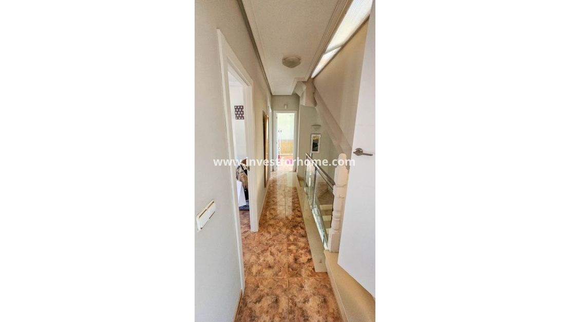 Försäljning - Villa - Orihuela Costa - Cabo Roig