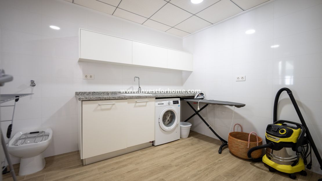 Försäljning - Villa - Orihuela Costa - Cabo Roig
