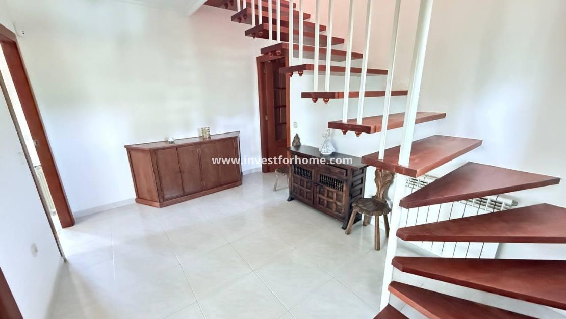 Försäljning - Villa - Orihuela Costa - Campoamor