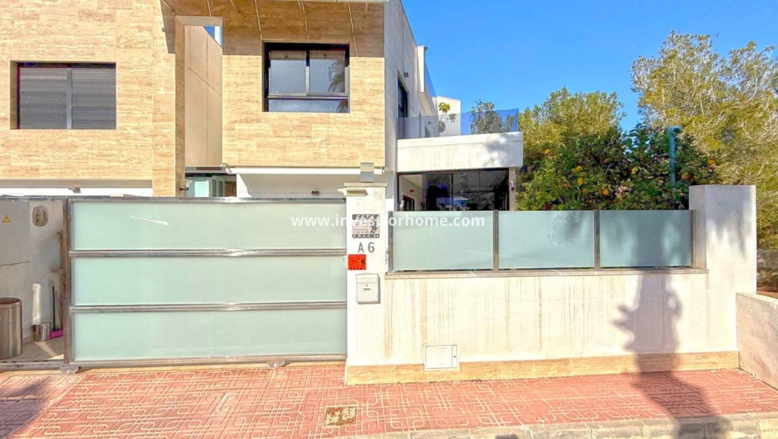 Försäljning - Villa - Orihuela Costa - Costa Blanca