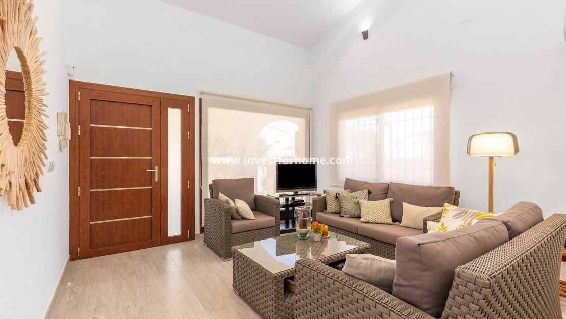 Försäljning - Villa - Orihuela Costa - Costa Blanca