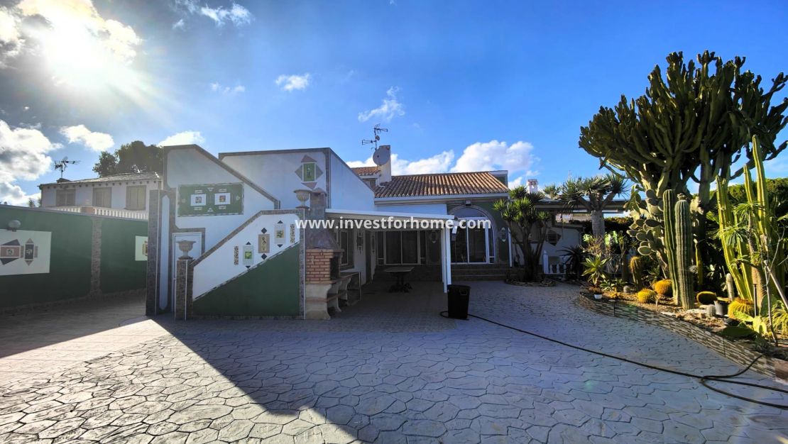 Försäljning - Villa - Orihuela Costa - Dehesa De Campoamor