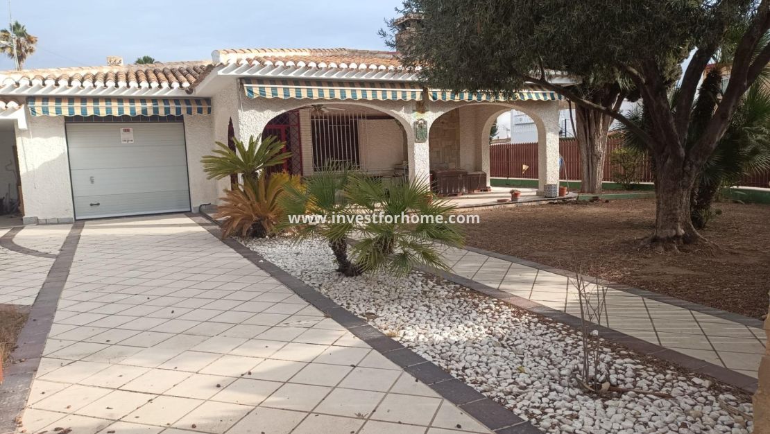 Försäljning - Villa - Orihuela Costa - Dehesa De Campoamor