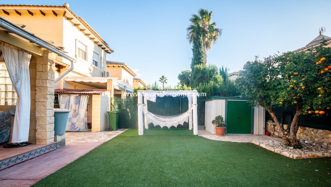 Försäljning - Villa - Orihuela Costa - Inland