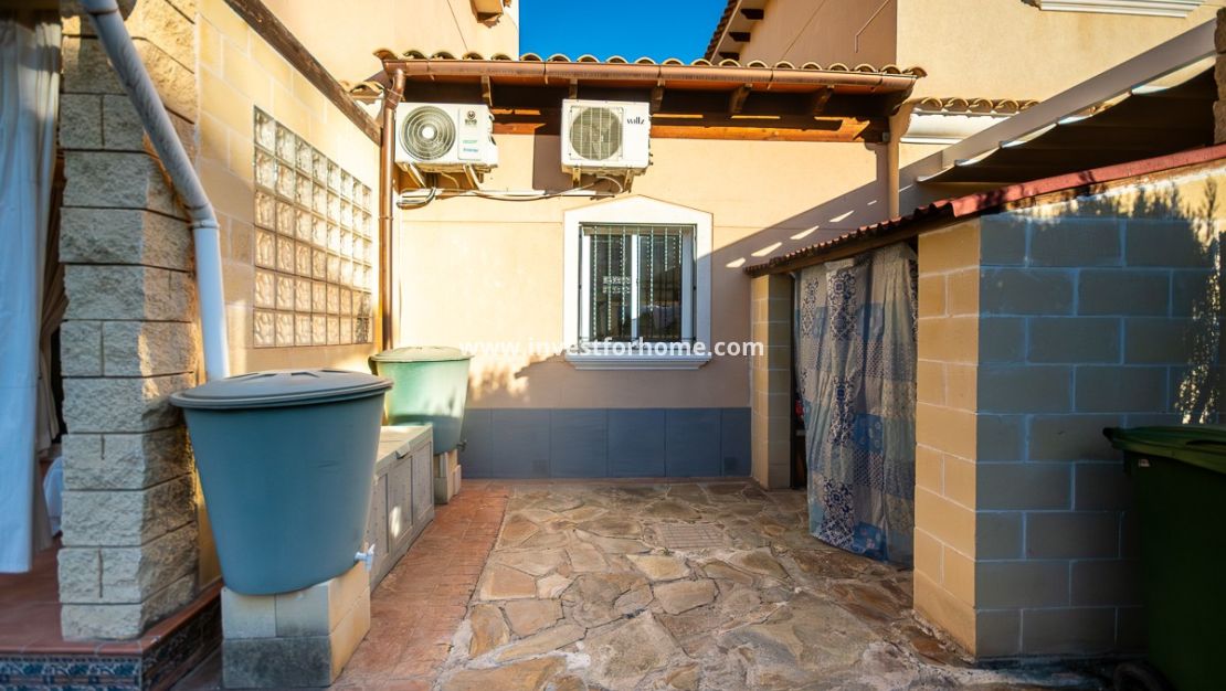 Försäljning - Villa - Orihuela Costa - Inland