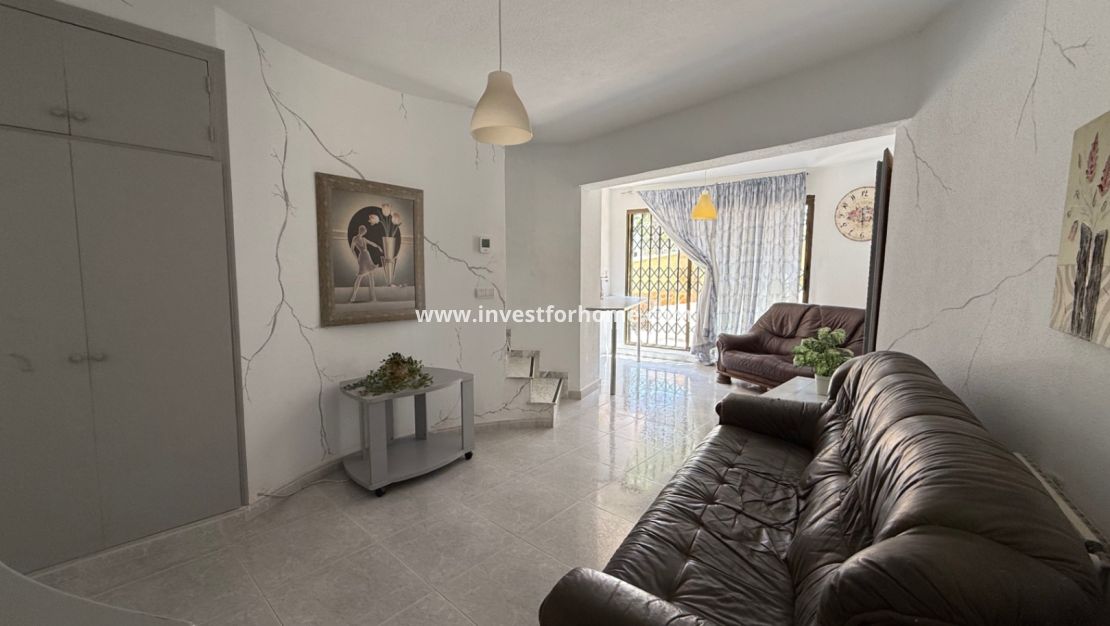 Försäljning - Villa - Orihuela Costa - Inland