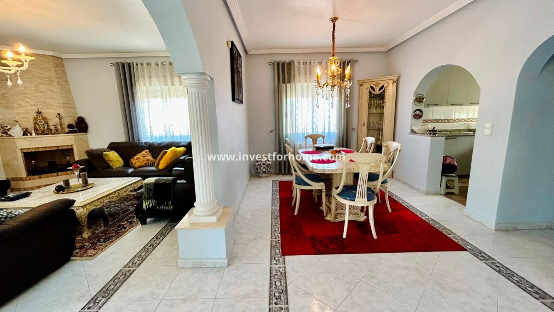 Försäljning - Villa - Orihuela Costa - Inland
